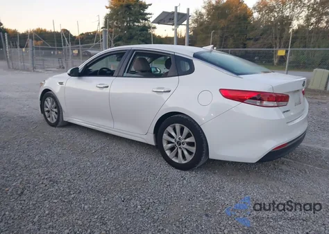 2016 Kia Optima Lx z USA, uszkodzony, nr VIN 5XXGT4L35GG010423